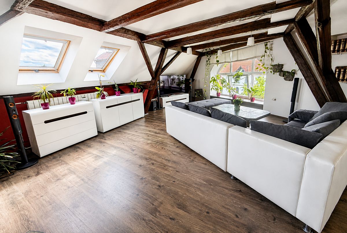 Prodej rodinného domu 346 m², pozemek 229 m² – fotografie 2