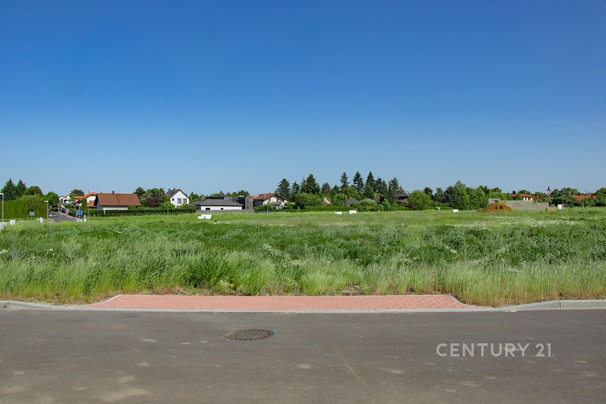 Prodej stavebního pozemku 950 m², Čestlice – fotka 1 z 3