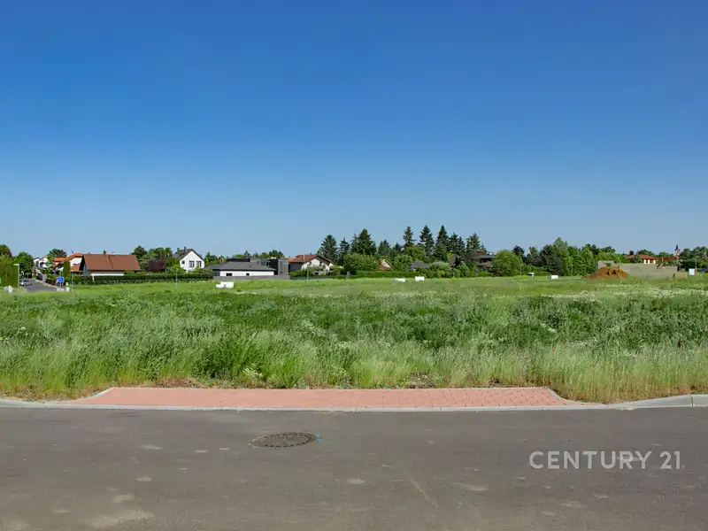 Prodej stavebního pozemku 950 m², Čestlice – náhled fotky 1
