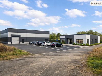 Prodej výrobní haly, prostoru 3646 m²