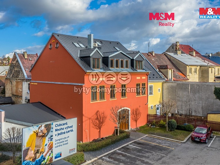 Pronájem bytu atypical, 90 m² (1 z 10)
