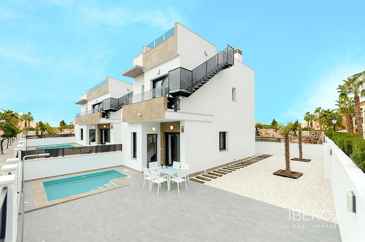 Prodej vily 95 m², pozemek 115 m², Torrevieja – fotka 1 z 3