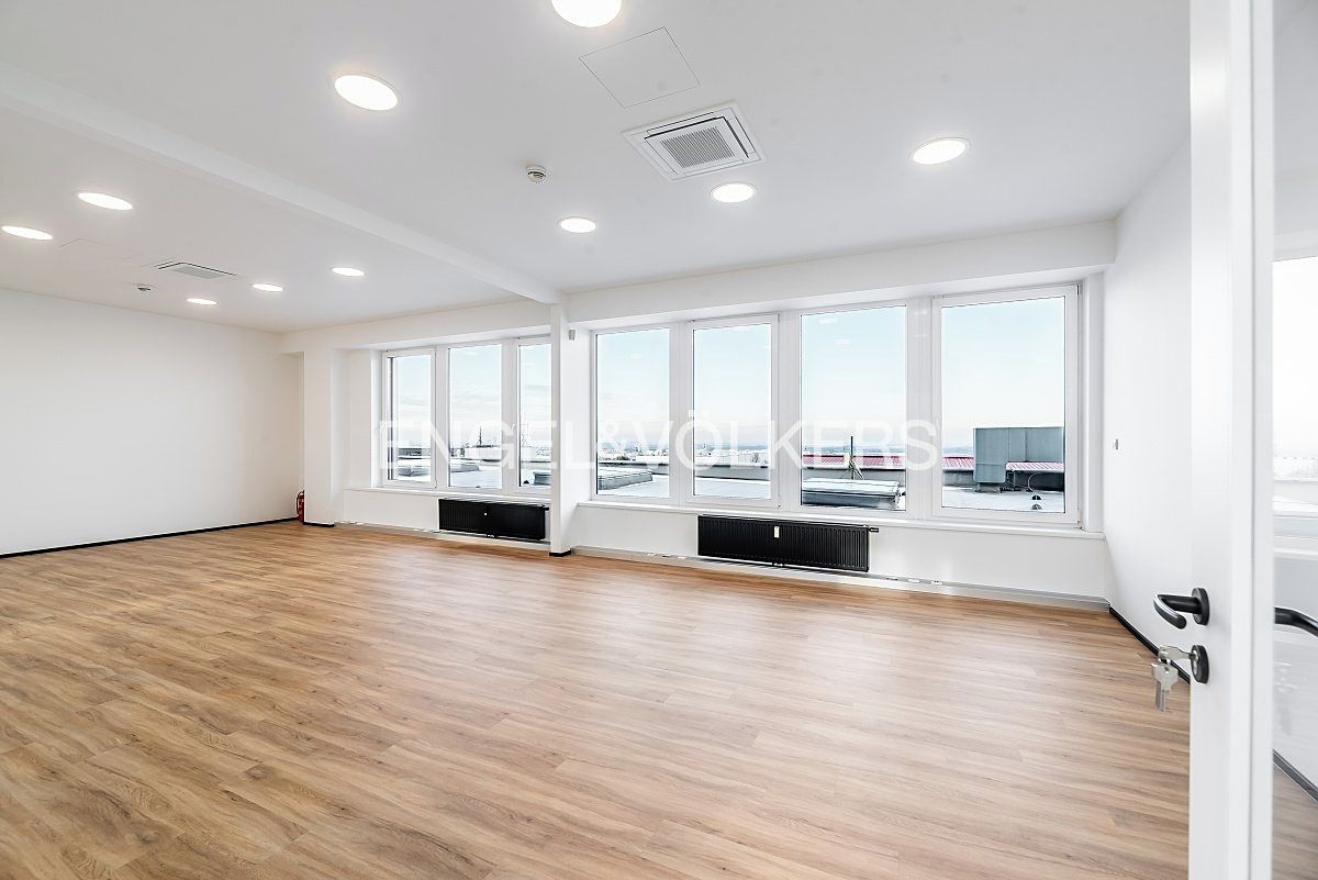 Pronájem komerční nemovitosti 200 m² – fotografie 4