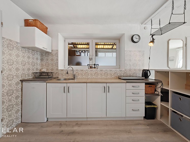 Комерційне приміщення на продаж, 220 м² (28 з 31)