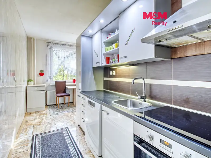 Prodej bytu 3+1 80 m², Chomutov – náhled fotky 1