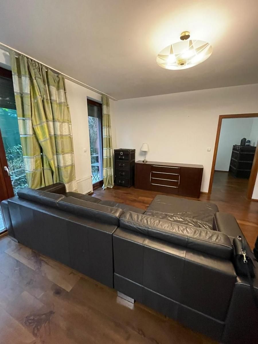 Pronájem bytu 2+kk 64 m² – fotografie 3