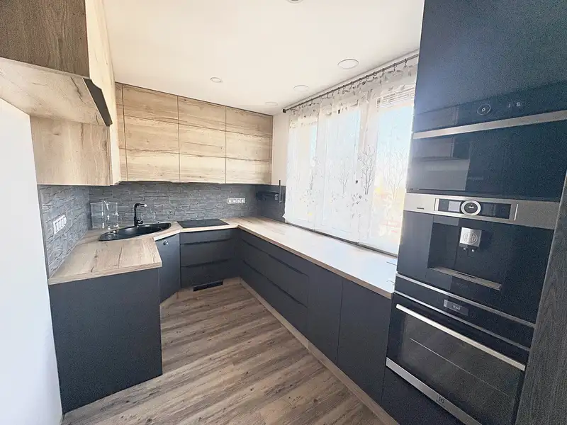 Pronájem bytu 3+1 62 m², Plzeň – náhled fotky 1