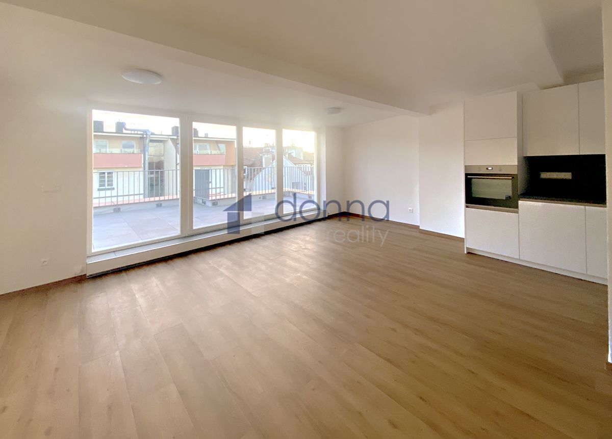 Pronájem bytu 3+kk 90 m²