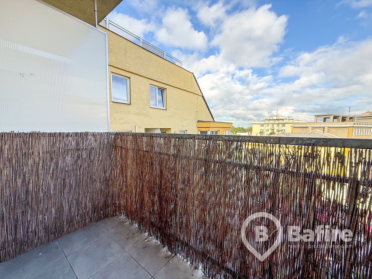 Pronájem bytu 2+kk 52 m² – fotografie 3