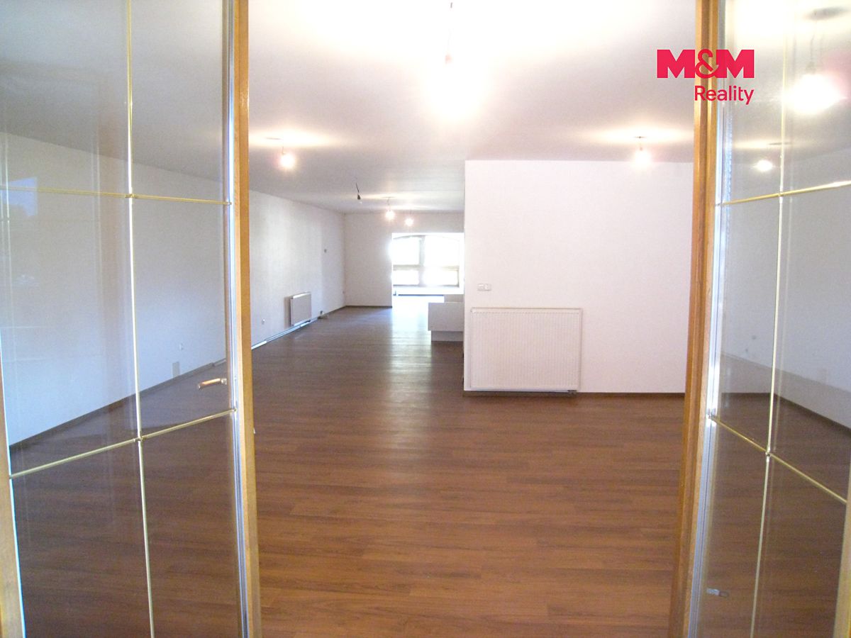 Prodej rodinného domu 900 m², pozemek 345 m² – fotografie 5