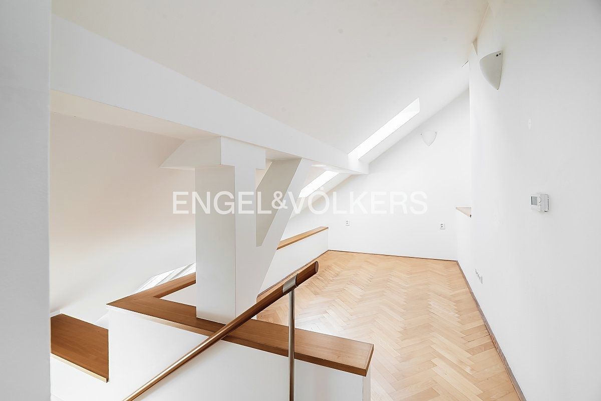 Pronájem bytu 2+1 98 m² – fotografie 5