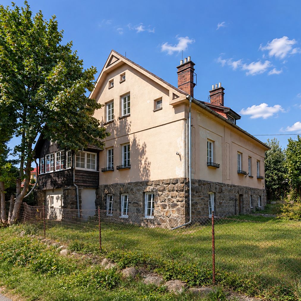 Prodej vícegeneračního domu 350 m², pozemek 1200 m² – fotografie 2