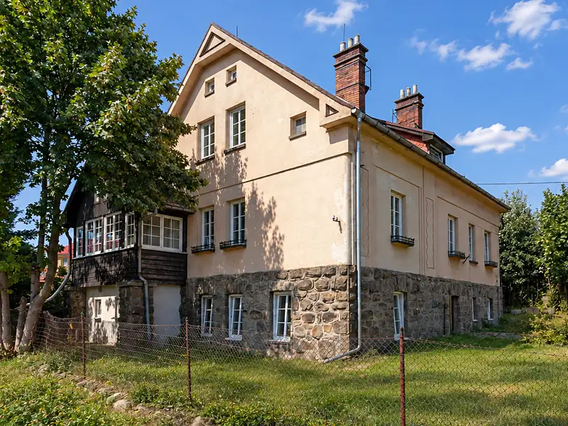 Prodej vícegeneračního domu 350 m², pozemek 1200 m², Moravský Beroun – náhled fotky 2