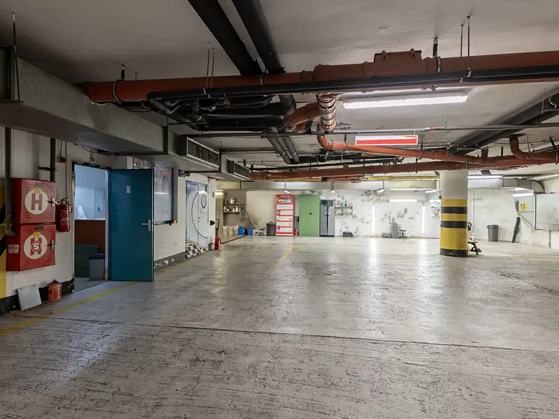 Prodej komerční nemovitosti 120 m², Praha – náhled fotky 2