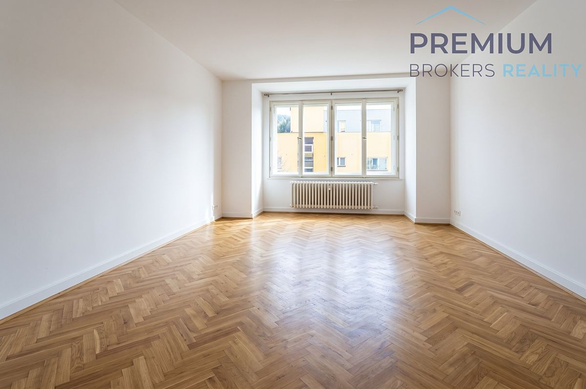 Pronájem bytu 2+kk 43 m² – fotografie 3
