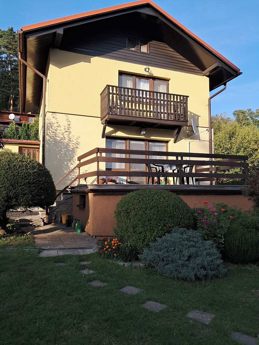 Prodej rodinného domu 100 m², pozemek 897 m²