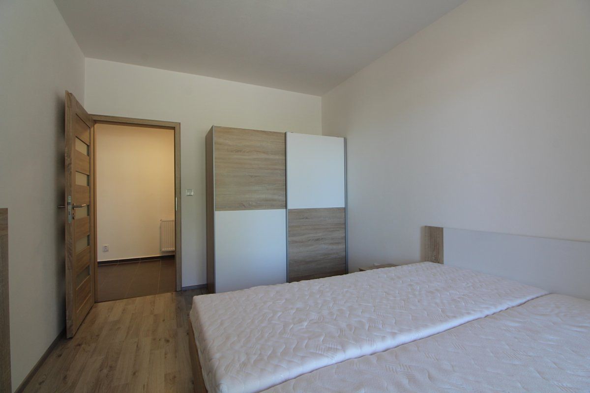 Pronájem bytu 2+kk 53 m² – fotografie 4