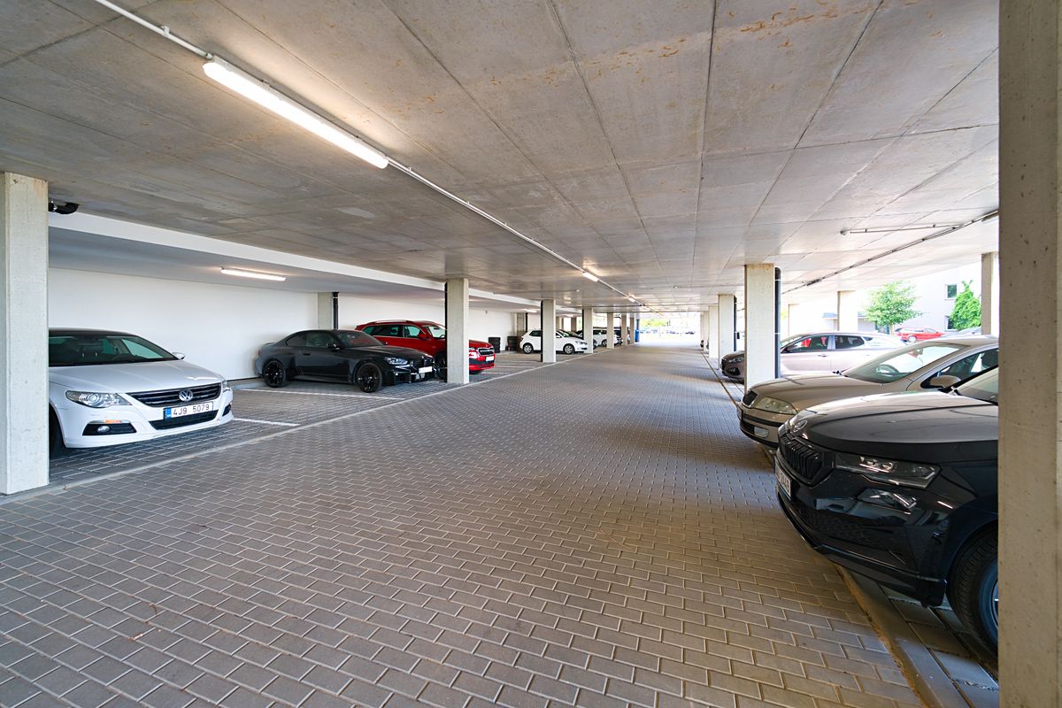 Prodej garážového stání 14 m²