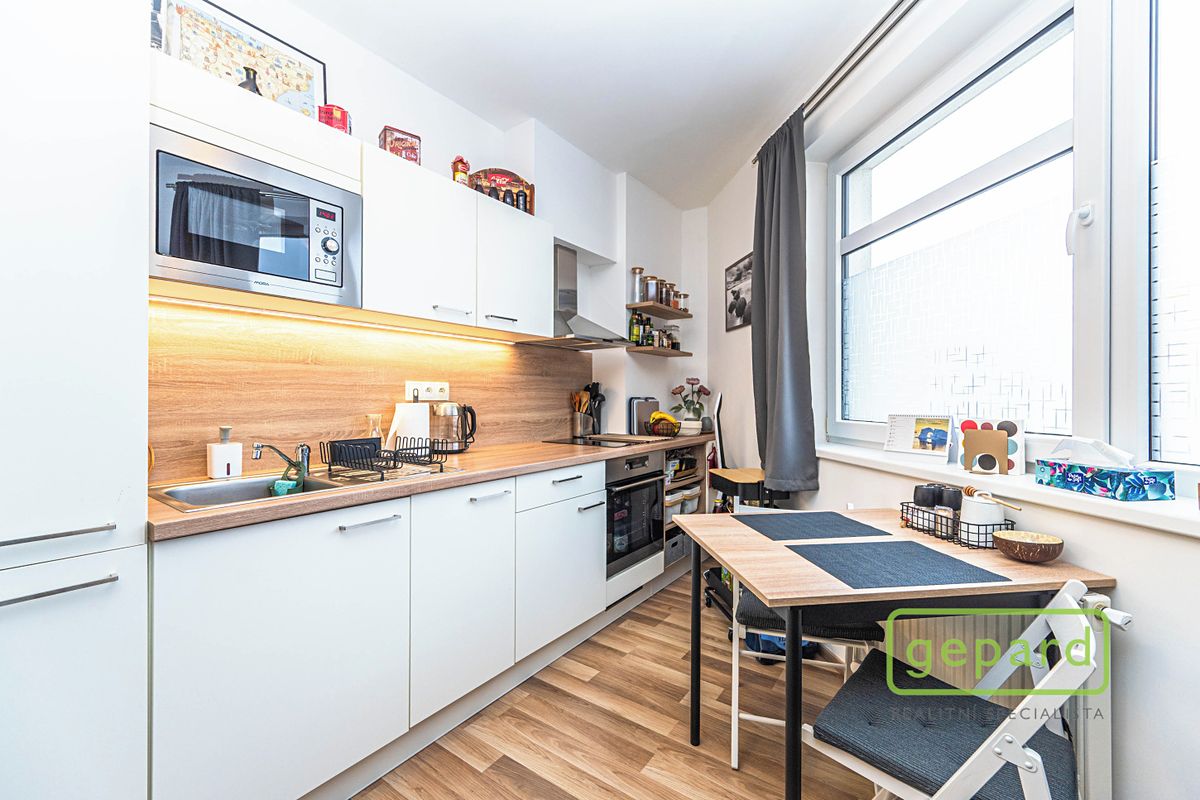 Pronájem bytu 1+kk 26 m² – fotografie 2