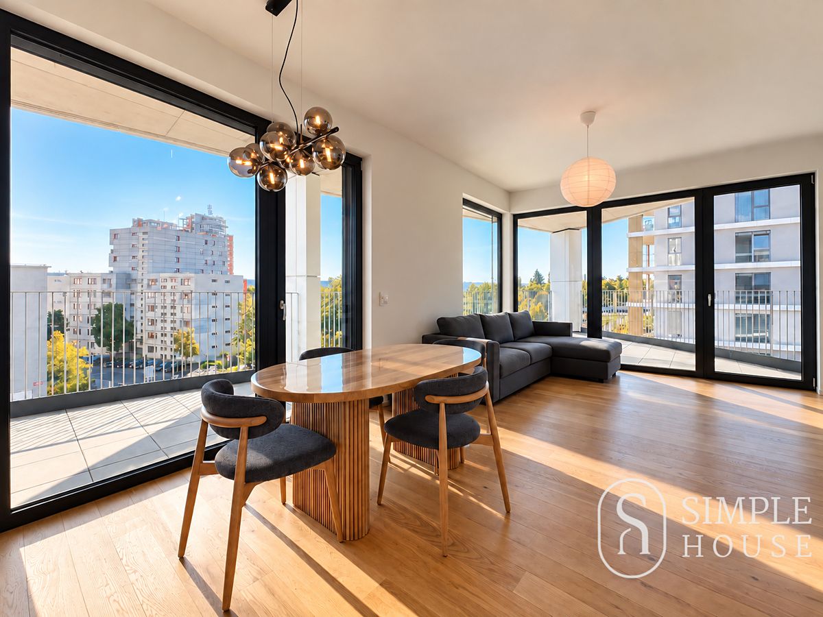 Pronájem bytu 2+kk 66 m² – fotografie 2