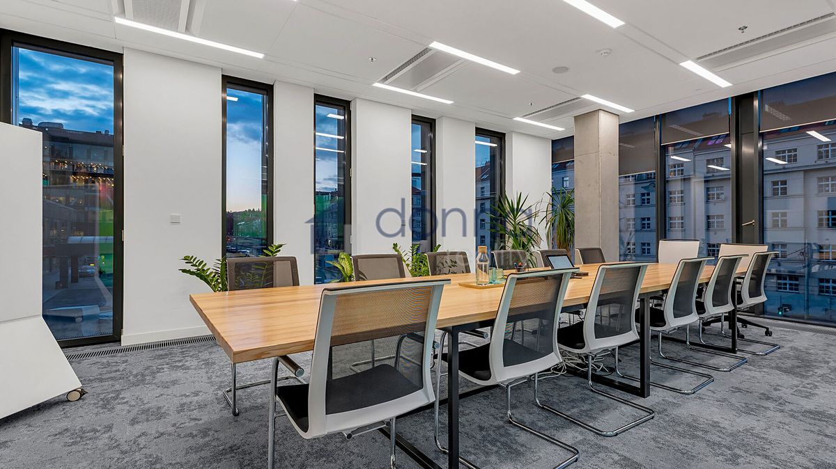 Pronájem kanceláře 520 m² – fotografie 4