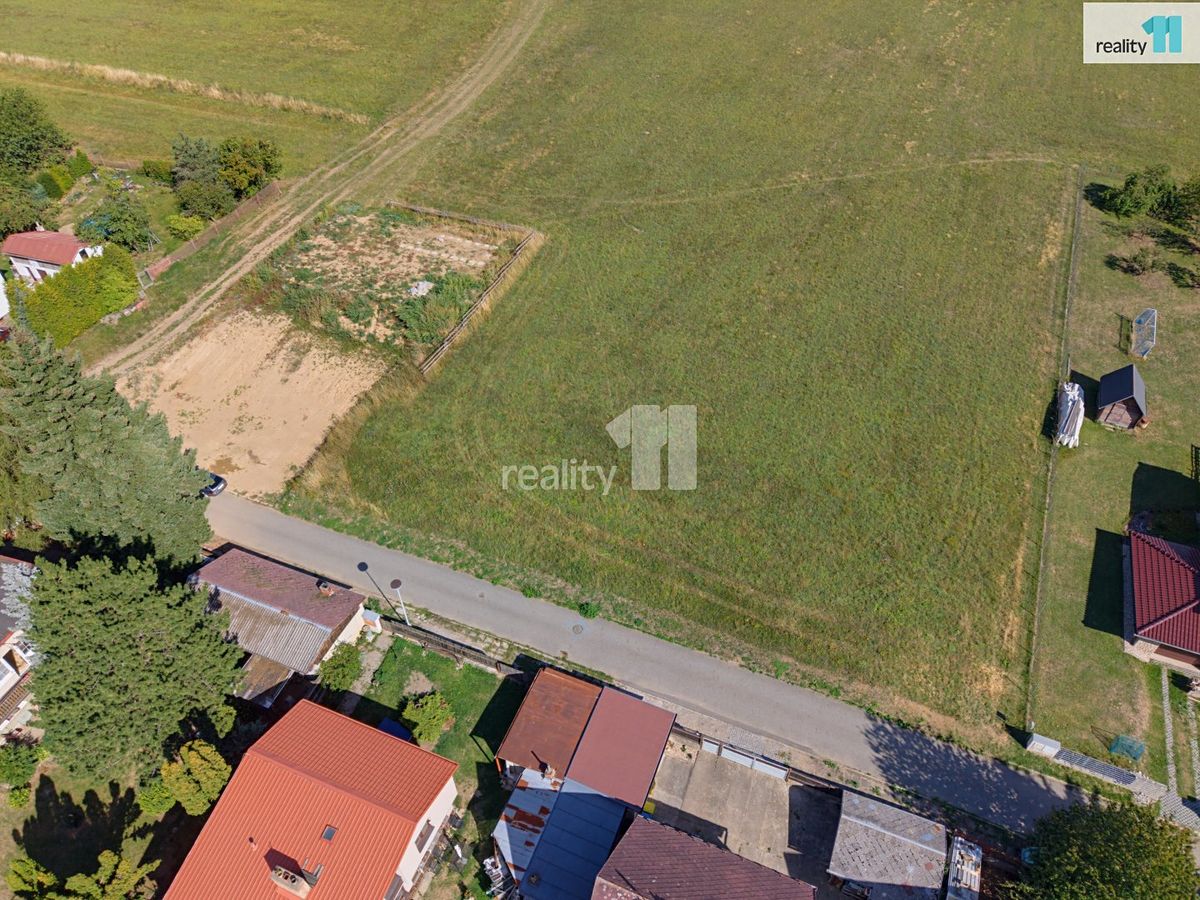 Prodej stavebního pozemku 1000 m² – fotografie 3
