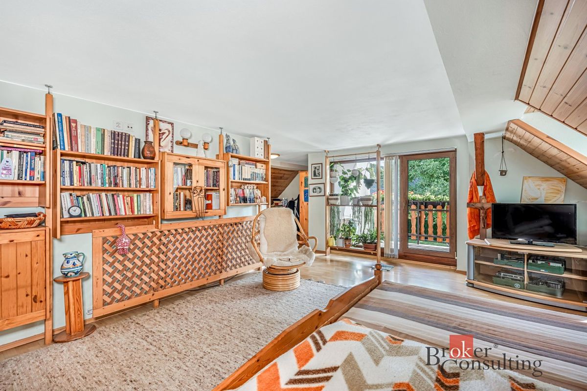 Prodej rodinného domu 310 m², pozemek 3789 m² – fotografie 5