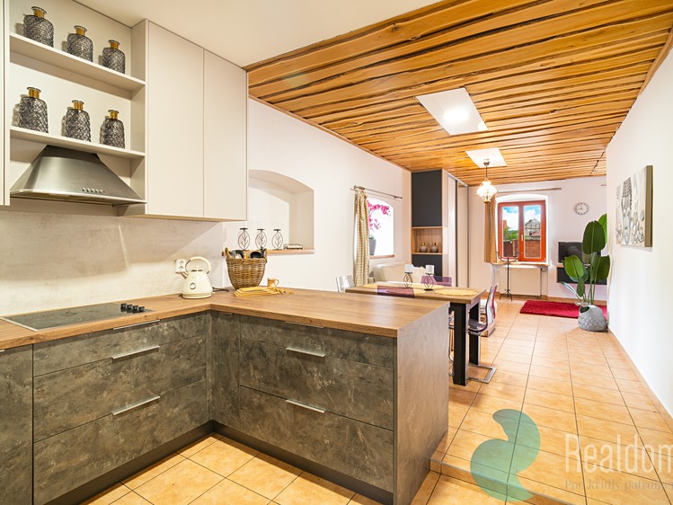 Комерційне приміщення на продаж, 1 075 м² (8 з 25)