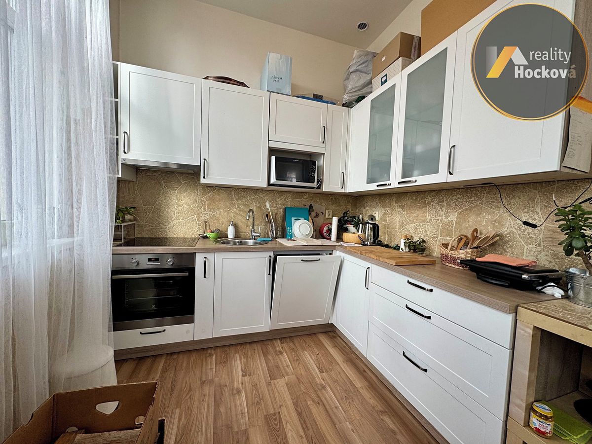Pronájem bytu 2+kk 62 m² – fotografie 2