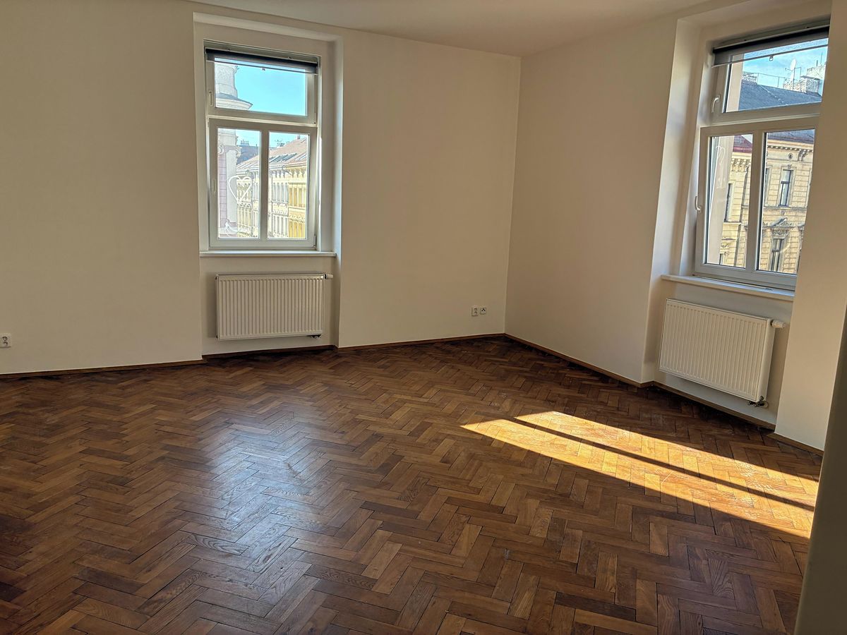 Pronájem bytu 2+1 88 m² – fotografie 5