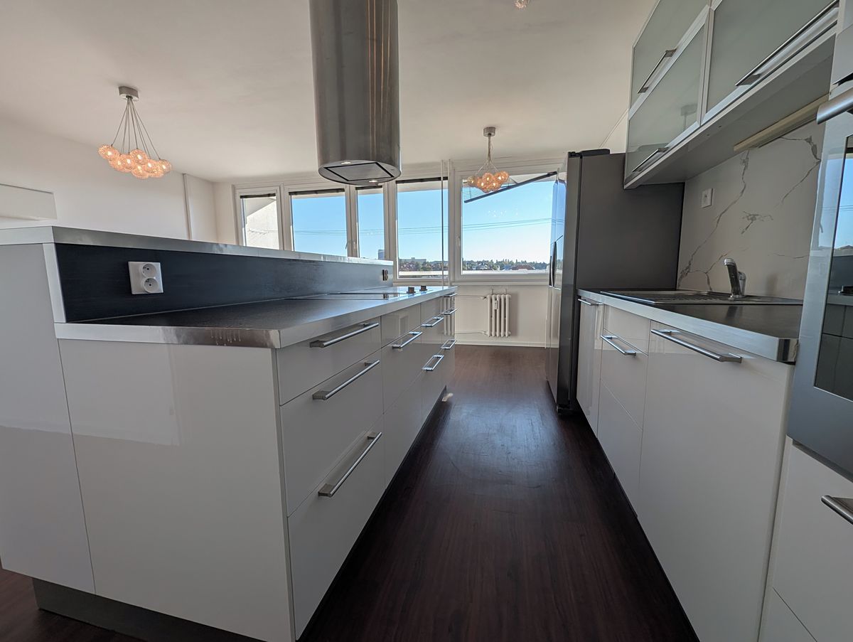 Pronájem bytu 3+kk 79 m² – fotografie 2