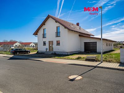 Prodej rodinného domu 226 m², pozemek 1580 m²