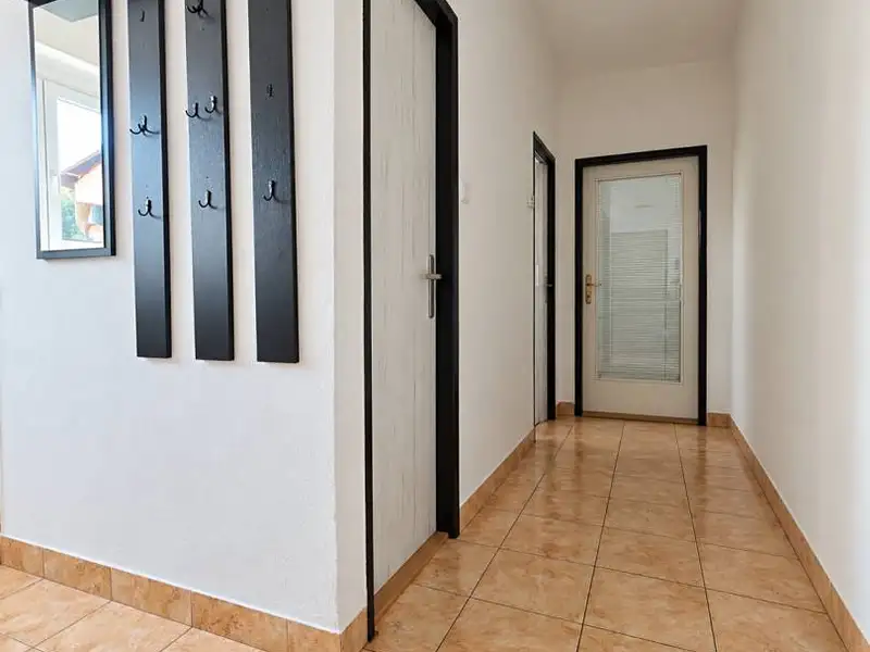 Pronájem bytu 3+kk 72 m², Skuhrov nad Bělou – náhled fotky 2