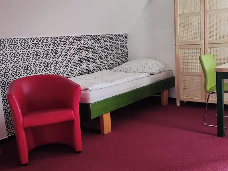 Pronájem bytu 1+kk 20 m², Dlouhý Most – náhled fotky 3