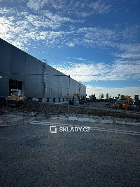 Pronájem skladového prostoru 1500 m² – fotografie 5