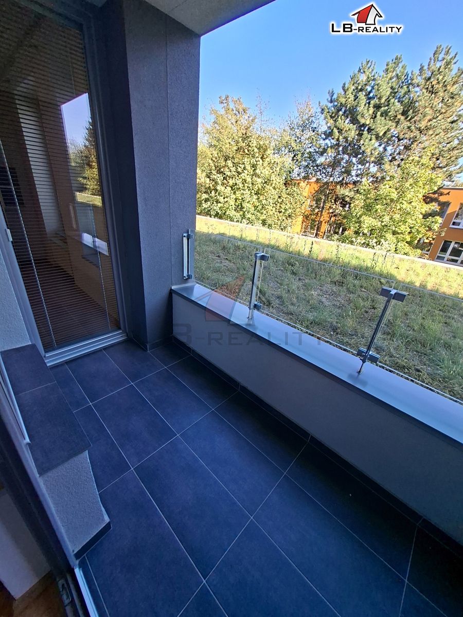 Pronájem bytu 2+kk 55 m² – fotografie 2