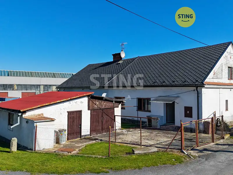 Prodej rodinného domu 167 m², pozemek 305 m², Vápenná – náhled fotky 1