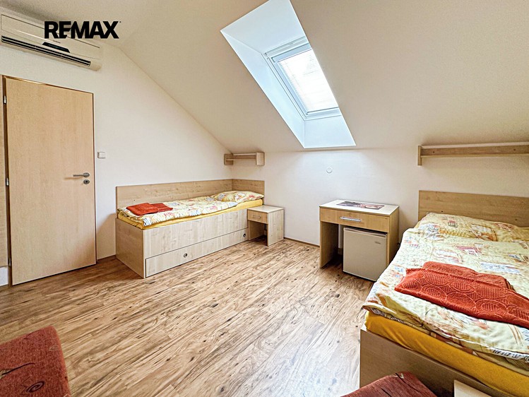Gewerbefläche zum Kauf, 500 m² (2 von 33)