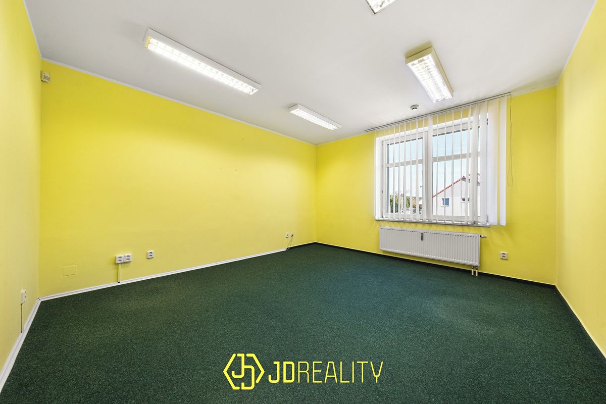 Pronájem kanceláře 151 m² – fotografie 4