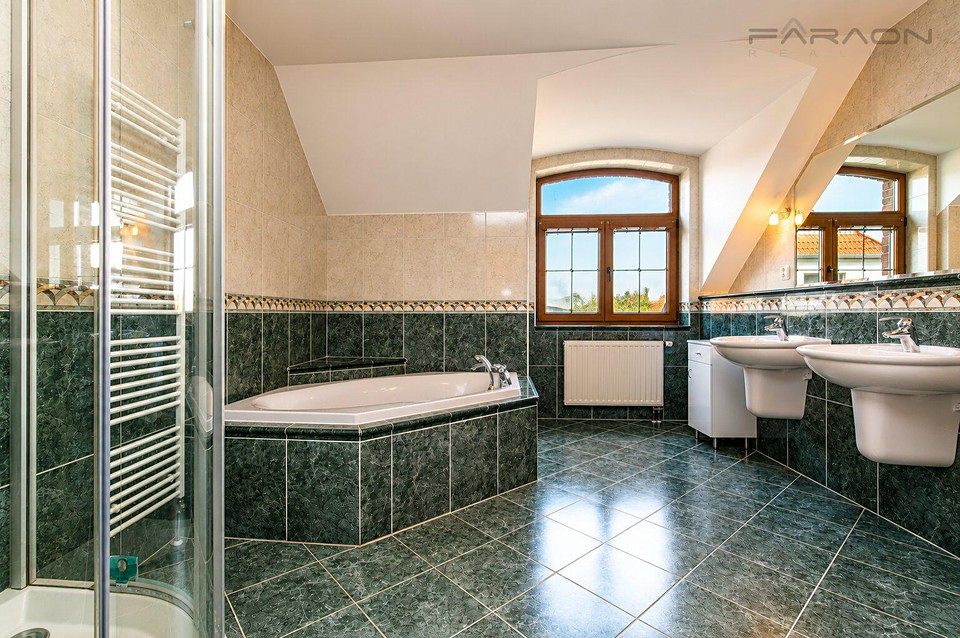 Pronájem vily 384 m², pozemek 670 m² – fotografie 5