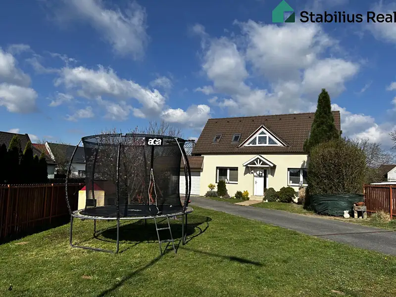 Prodej rodinného domu 264 m², pozemek 475 m², Zlechov – náhled fotky 1
