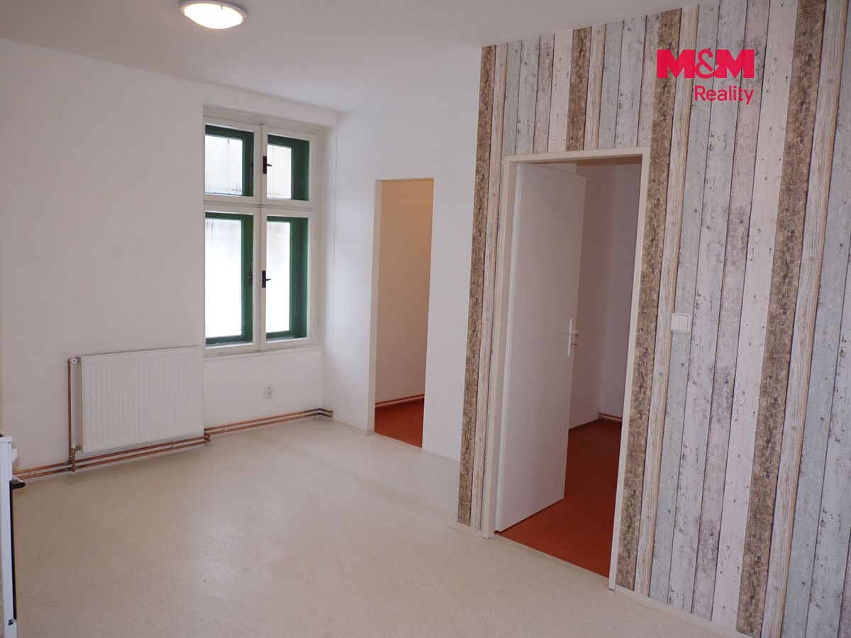 Prodej rodinného domu 385 m², pozemek 287 m² – fotografie 3