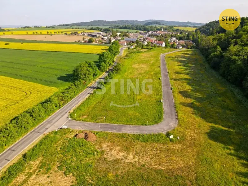 Prodej stavebního pozemku 911 m², Police – náhled fotky 2