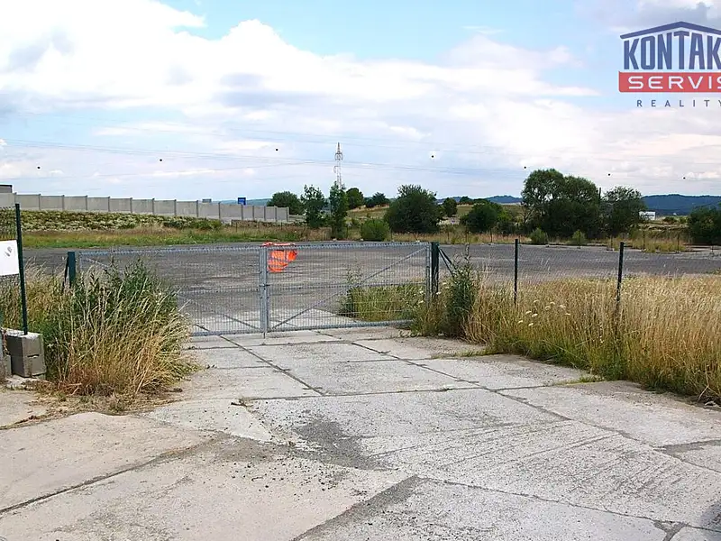Pronájem komerčního pozemku 8946 m², Drhovle – náhled fotky 2