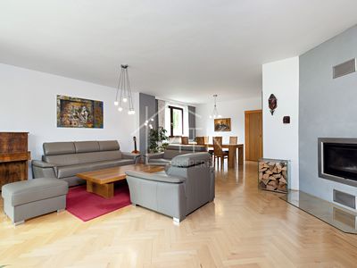 Prodej rodinného domu 218 m², pozemek 951 m²