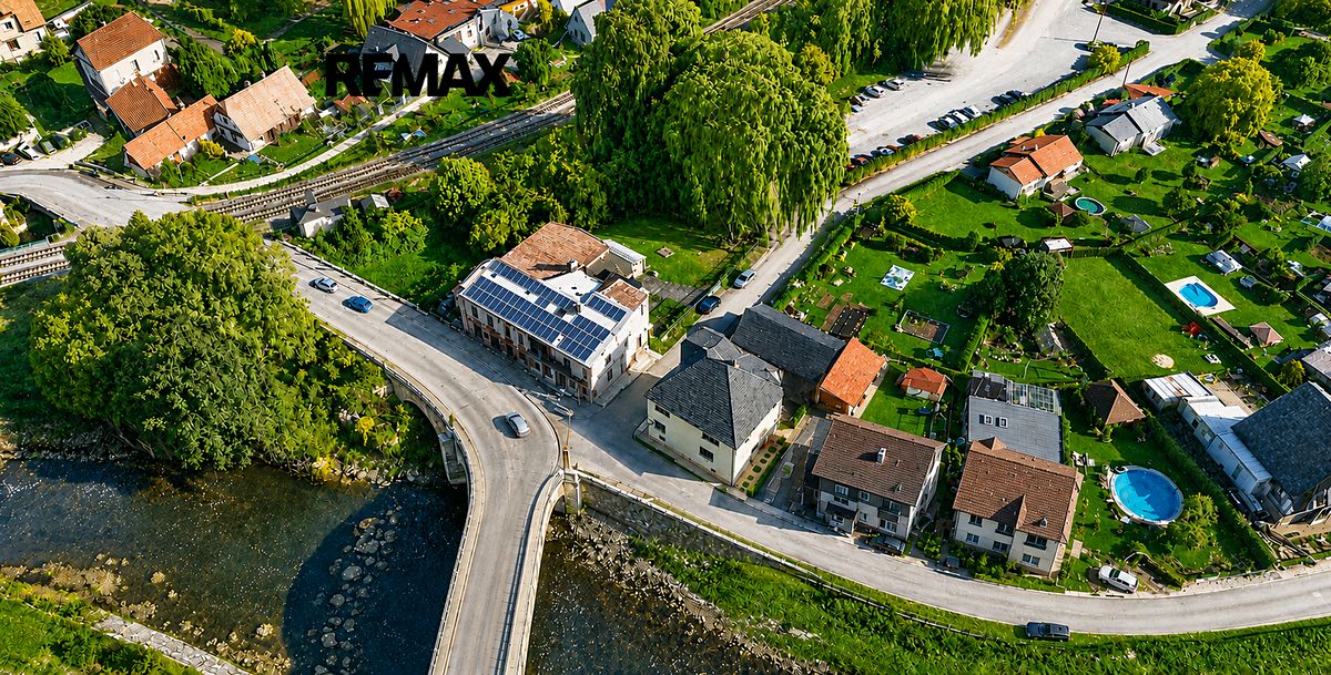Prodej obchodního prostoru 330 m² – fotografie 3