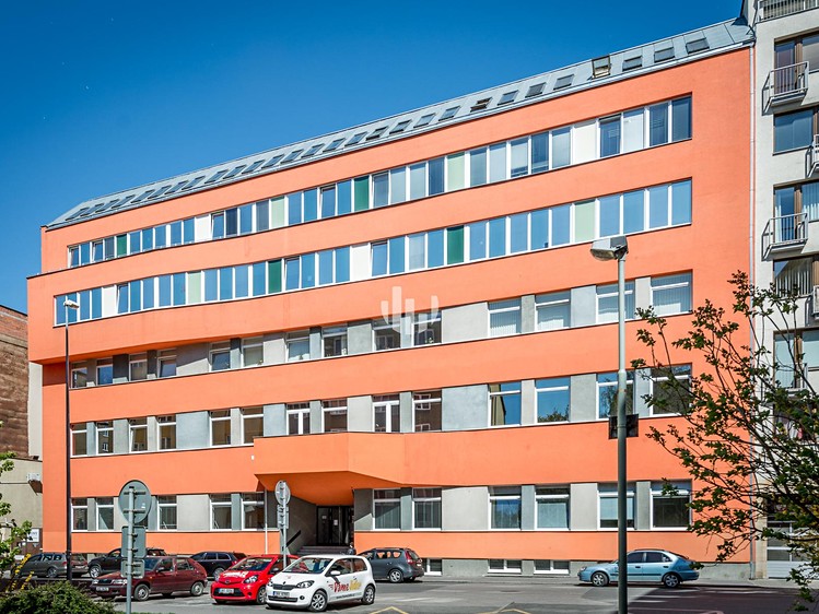 Комерційне приміщення в оренду, 714 м² (1 з 10)