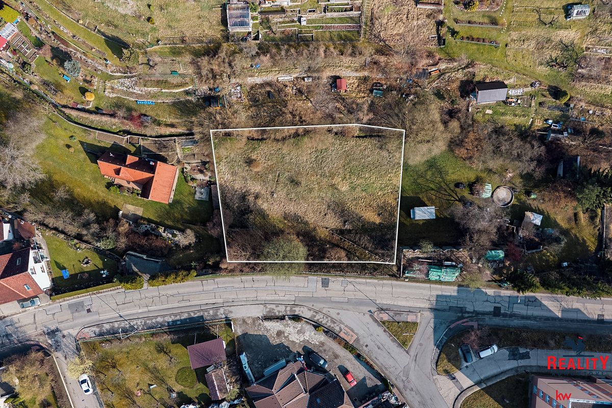 Prodej stavebního pozemku 1344 m² – fotografie 2