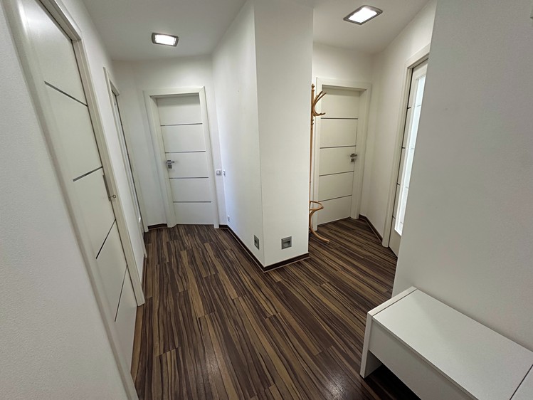Квартира 3+1 в оренду, 70 м² (2 з 18)