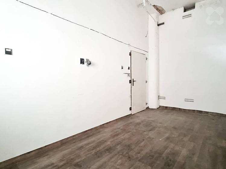 Комерційне приміщення на продаж, 100 м² (10 з 16)